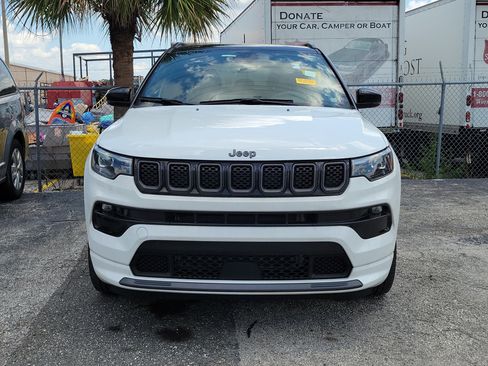 Used 2023 Jeep Compass High Altitude AWD/4WD image 2