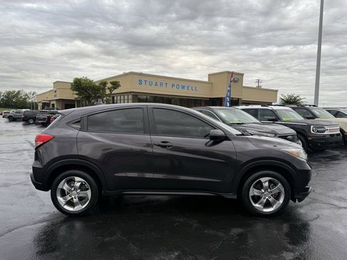 Used 2018 Honda HR-V LX image 18