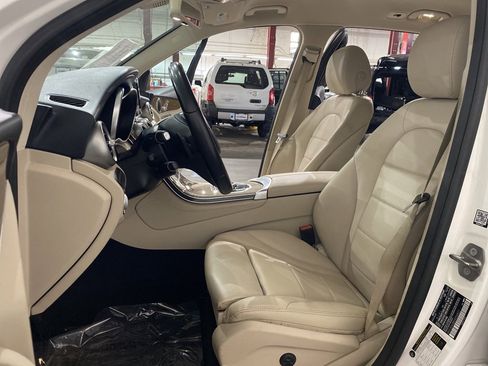 Used 2018 Mercedes-Benz GLC 300 image 9