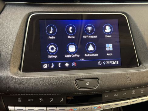 Used 2020 Cadillac XT4 Premium Luxury FWD image 23