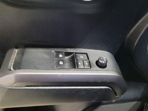 Used 2016 Toyota Tacoma TRD Sport w/ Towing Package image 37