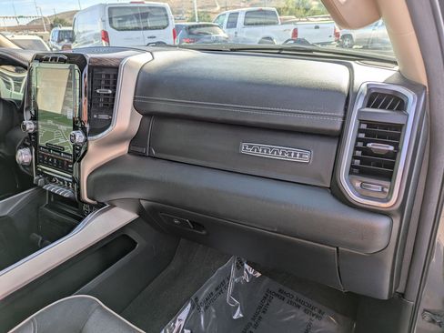 Used 2020 RAM 1500 Laramie image 31