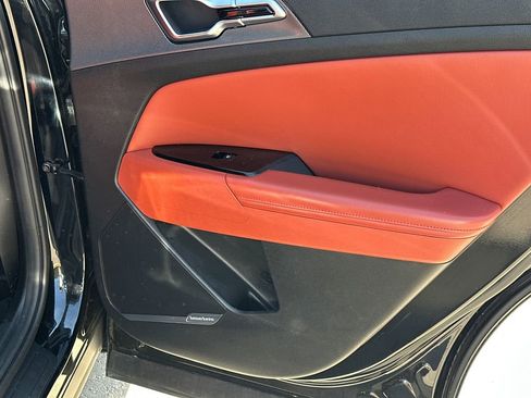 Used 2023 Kia Sportage SX image 16