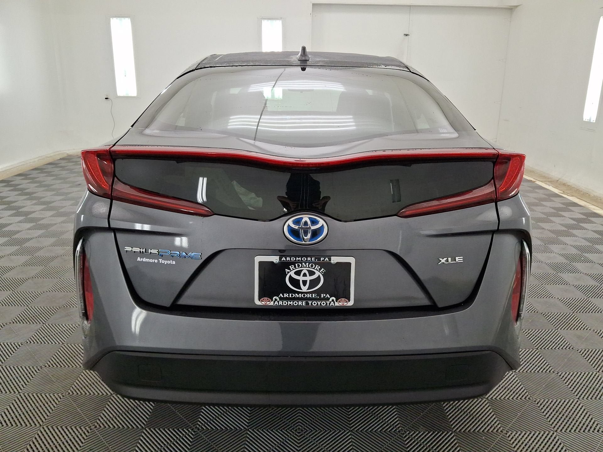 Used 2020 Toyota Prius Prime XLE FWD image 23