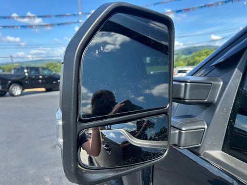 Used 2021 Ford F350 Lariat image 11