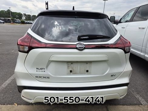Used 2023 Nissan Kicks SV FWD image 3