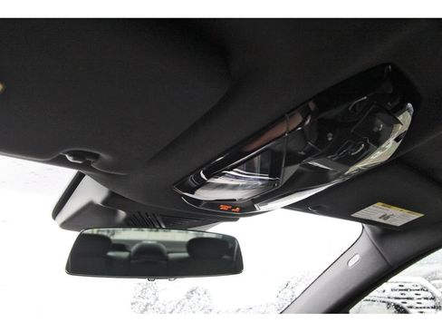 Used 2025 BMW 740i RWD image 27