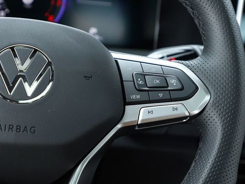 New 2026 Volkswagen Tiguan SE R-Line image 61