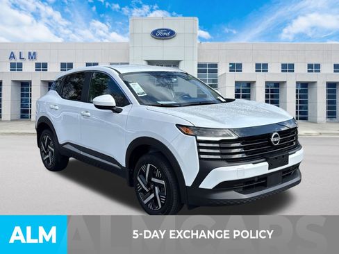 Used 2025 Nissan Kicks SV FWD image 3