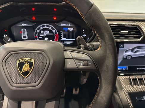 Used 2023 Lamborghini Urus Performante image 54