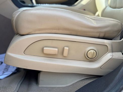 Used 2012 GMC Acadia Denali image 13