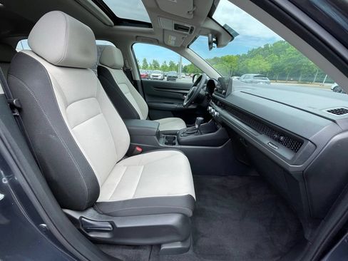 Certified 2025 Honda CR-V EX image 32