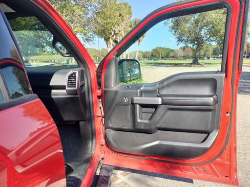 Used 2018 Ford F150 XLT w/ Equipment Group 302A Luxury image 17