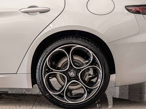 New 2025 Alfa Romeo Giulia AWD w/ Driving Assist Package image 7