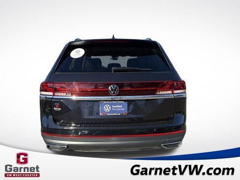 Certified 2025 Volkswagen Atlas SE image 4