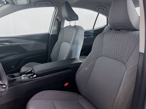Used 2025 Toyota Camry LE w/ Convenience Package FWD image 27