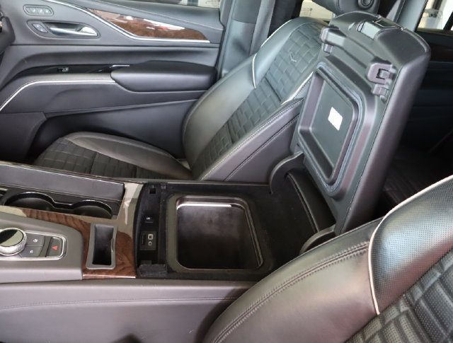 Used 2022 Cadillac Escalade Sport Platinum AWD/4WD image 38