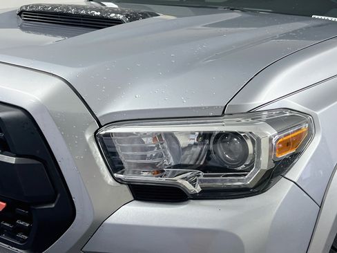 Used 2021 Toyota Tacoma TRD Sport RWD image 11