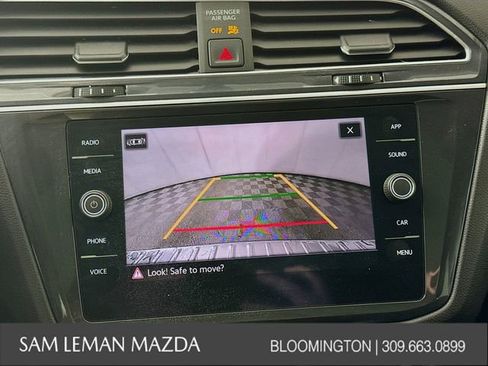 Used 2021 Volkswagen Tiguan SE image 13