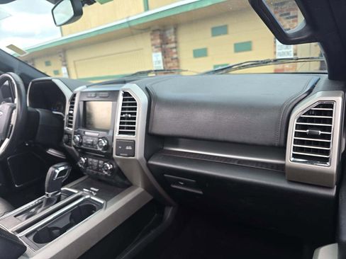 Used 2015 Ford F150 Lariat image 15