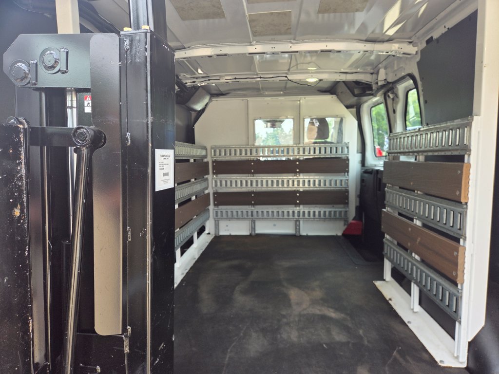 Used 2016 Ford Transit 150 130 Low Roof w/ Interior Upgrade Package RWD image 18