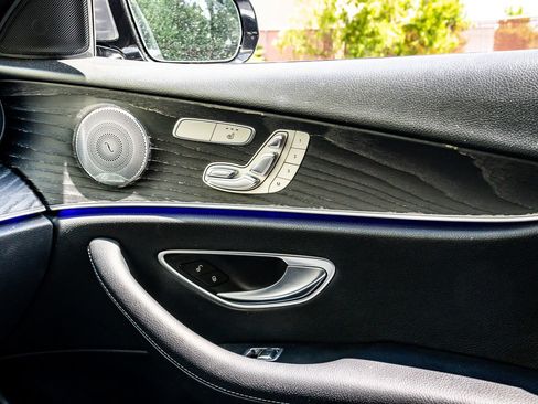 Used 2018 Mercedes-Benz E 300 4MATIC image 22