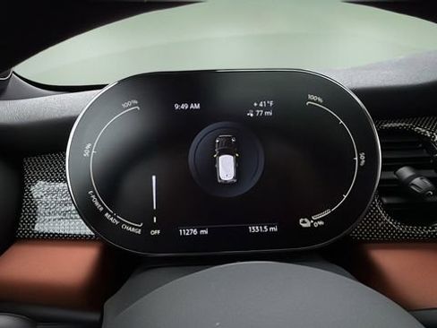 Used 2024 MINI Cooper SE w/ Signature Upholstery Package image 12