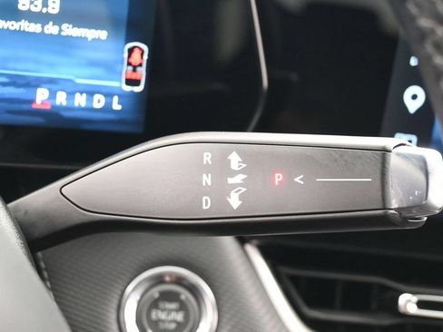 Used 2026 Chevrolet Equinox LT FWD image 27