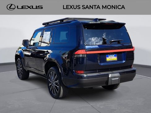Used 2026 Lexus GX 550 w/ Accessory Package (31) AWD/4WD image 7