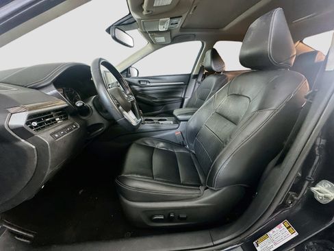 Used 2019 Nissan Altima 2.5 SL FWD image 13
