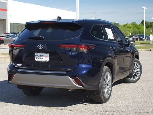 Used 2026 Toyota Highlander Platinum AWD/4WD image 24