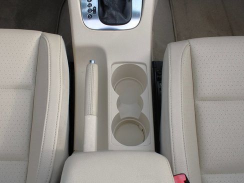 Used 2009 Volkswagen Eos Komfort image 32