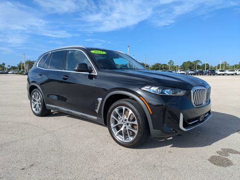 Used 2025 BMW X5 sDrive40i RWD image 2