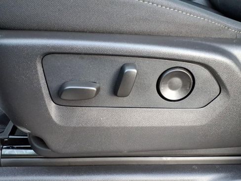 Certified 2026 Chevrolet Silverado 1500 Custom image 12