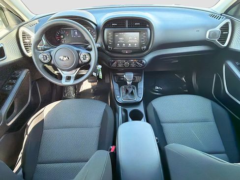 Used 2021 Kia Soul LX image 15
