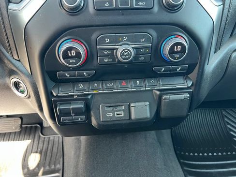 Used 2020 Chevrolet Silverado 1500 LT w/ All-Star Edition AWD/4WD image 30