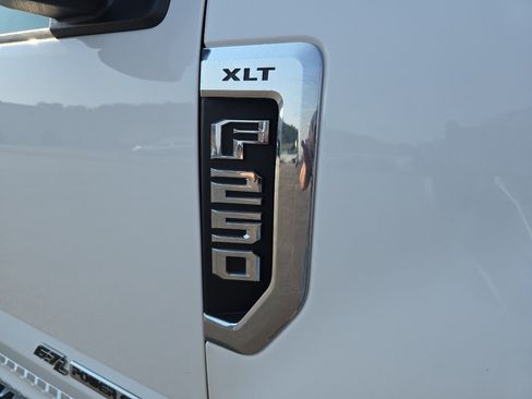 Used 2019 Ford F250 XLT w/ XLT Value Package AWD/4WD image 28