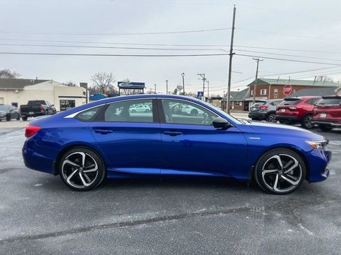 Used 2022 Honda Accord Sport image 9