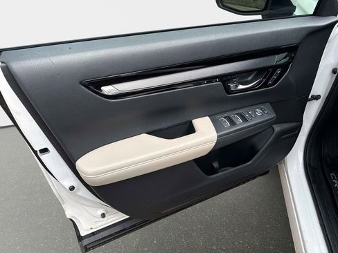 Used 2025 Honda CR-V EX-L image 16