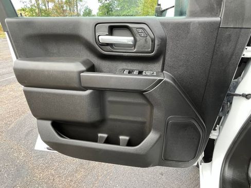 Certified 2024 Chevrolet Silverado 2500 W/T image 8