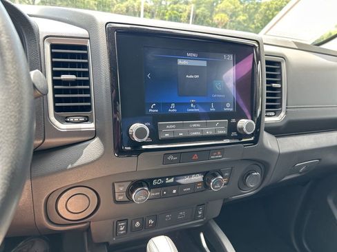 Certified 2024 Nissan Frontier SV w/ SV Convenience Package RWD image 32