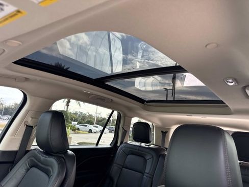 Used 2022 Lincoln Aviator Reserve w/ Equipment Group 201A image 35