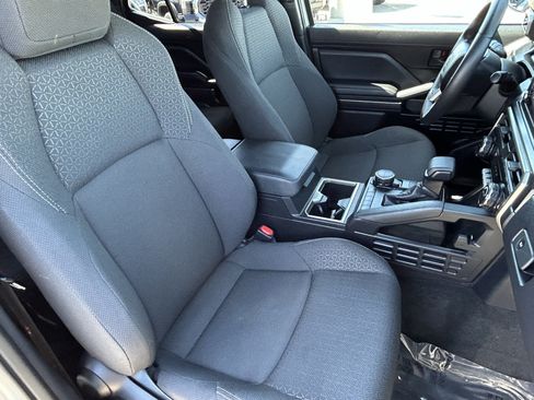 Certified 2026 Toyota 4Runner SR5 AWD/4WD image 11