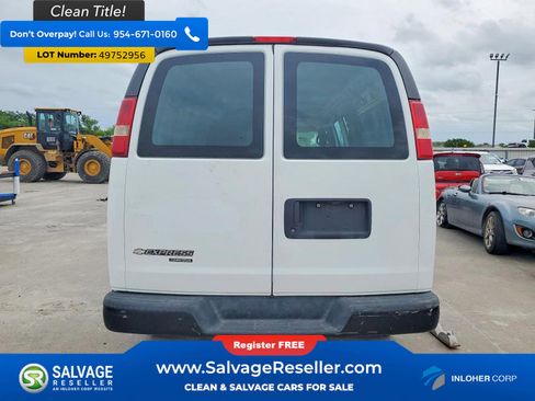Used 2014 Chevrolet Express 2500 Extended RWD image 8
