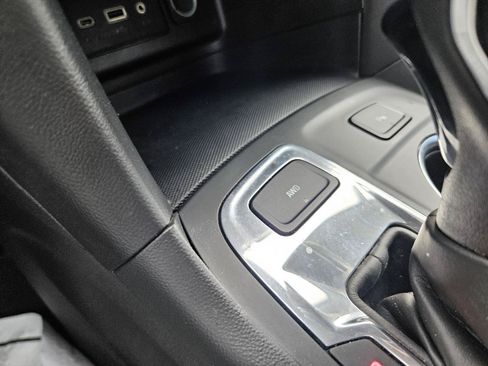 Used 2022 Chevrolet Equinox LT AWD/4WD image 12