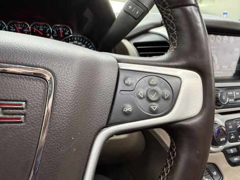 Used 2017 GMC Yukon SLT AWD/4WD image 20