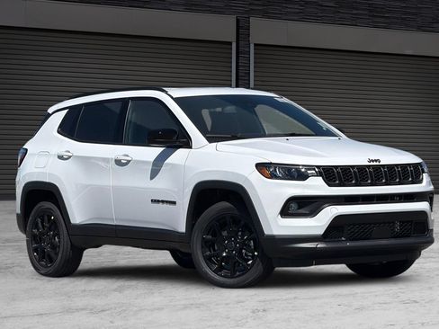 New 2026 Jeep Compass Latitude AWD/4WD image 2