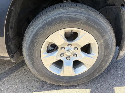 Used 2025 RAM 1500 Big Horn AWD/4WD image 7