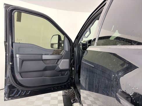 New 2026 Ford F250 Lariat w/ FX4 Off-Road Package image 10