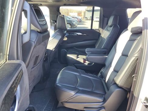 Used 2015 Cadillac Escalade ESV Platinum image 34